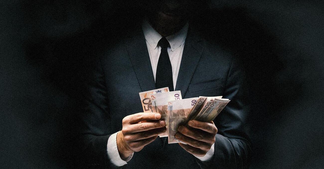 VI LAMENTATE, MA SIETE DEI LADRI! Il 60% degli italiani non paga le tasse e queste categorie sono le pi&ugrave; &quot;inaffidabili&quot;: ristoratori, albergatori e farmacisti. Tutti i dati di un paese fallito (anche moralmente)