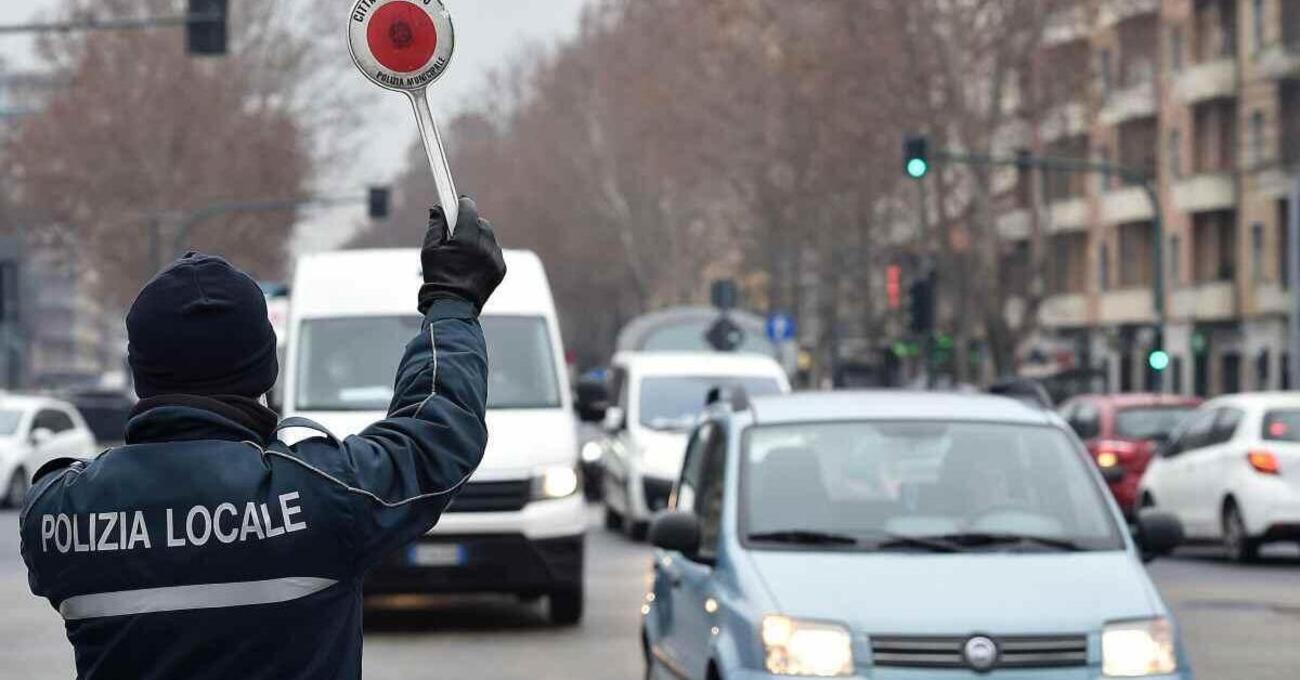 Addio alle auto diesel Euro 5: da ottobre un milione di italiani a piedi. Ma sapete chi paga la rottamazione? E soprattutto: chi non ha soldi per cambiare?