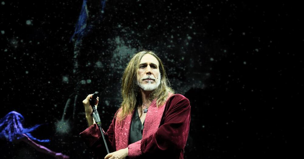 Le bombe di Manuel Agnelli a Supernova: &ldquo;Ho perso la verginit&agrave; musicale in un bar (con Lou Reed), quella sessuale a 17 anni, con&hellip;&rdquo;, la bici rubata con Piero Pel&ugrave;: &ldquo;Sembravamo due deficienti&rdquo;, e su X Factor e la tecnologia&hellip;
