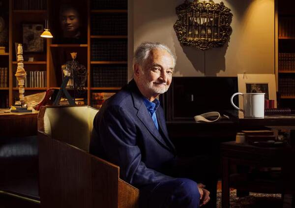Abbiamo letto &ldquo;Conoscenza o barbarie&rdquo; di Jaques Attali, l&rsquo;intellettuale che prevede il futuro: ma com&rsquo;&egrave;?
