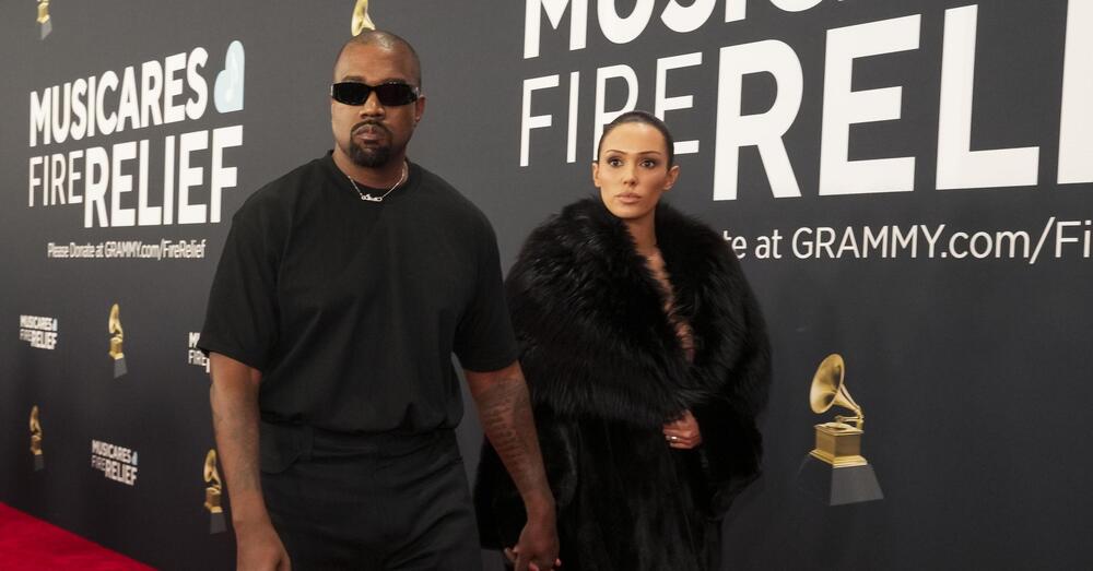 POI FACCIAMO I CONTI. Ma Bianca Censori ha aperto una sua azienda? Ecco di cosa si dovrebbe occupare. Ma Kanye West c&#039;entra qualcosa o &egrave; (finalmente) un progetto autonomo? Eh...