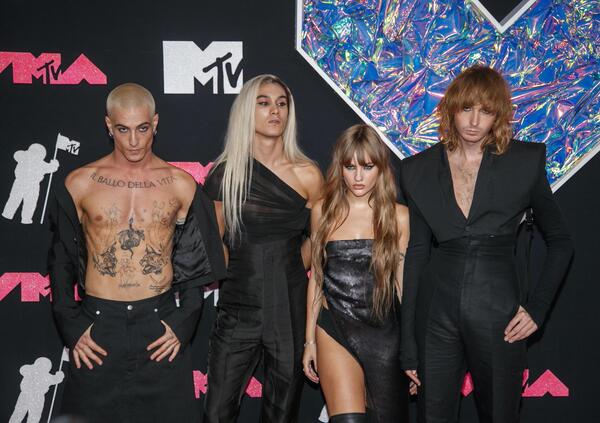 MAMMAMIA CHE CONTI. Maneskin in crisi finanziaria? I ricavi della societ&agrave; di Damiano David e soci, Empire srl, sono crollati. Ma perch&eacute;?