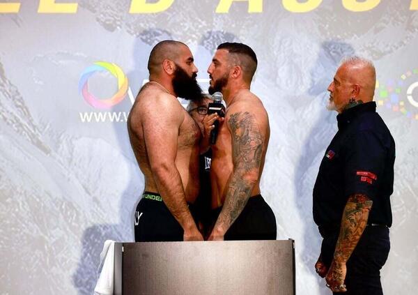 CAOS NEL KICKBOXING? Mattia Faraoni vince il titolo per squalifica dopo i colpi alla nuca e accusa: &ldquo;Mancato rispetto allo sport&rdquo;. Claudiu Istrate risponde: &ldquo;Scuse per non lottare, perch&eacute;&hellip;.&rdquo;