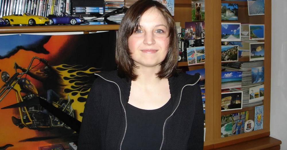 Omicidio Poggi, MA CHIARA HA CERCATO DI DIFENDERSI? L&rsquo;ipotesi dopo le nuove analisi sulla scena del delitto: avrebbe tentato di colpire l&rsquo;assassino e fuggire. &Egrave; finito cos&igrave; il dna di Sempio sotto le sue unghie? Stasi potrebbe davvero essere innocente?