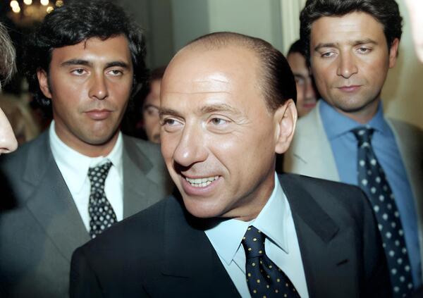 MENO MALE CHE SILVIO C&rsquo;&Egrave; (ANCORA). A due anni dalla morte, Berlusconi &egrave; ovunque anche su Temu