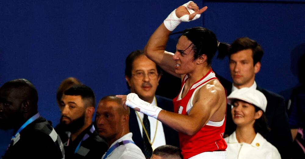 Imane Khelif maschio biologico? La bomba del Telegraph: &ldquo;Alle Olimpiadi erano pronti a mettere in pericolo la vita delle donne&rdquo;. Il suo oro? &ldquo;Uno degli scandali peggiori della storia dello sport&rdquo;
