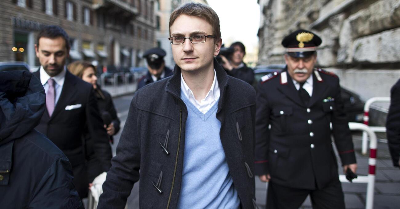 Delitto di Garlasco, parlano gli AVVOCATI STAR! Carlo Taormina: &ldquo;Sempio &egrave; il movente, Stasi il colpevole&rdquo;. Fabio Anselmo: &ldquo;Troppo voyeurismo, ma no al bavaglio della stampa&hellip;&rdquo; 