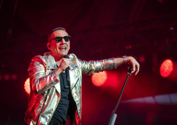 Siamo stati al concerto dei Mod&agrave; a San Siro, ma com&#039;&egrave; stato? Zittisce chi li considera &quot;finiti&quot;...