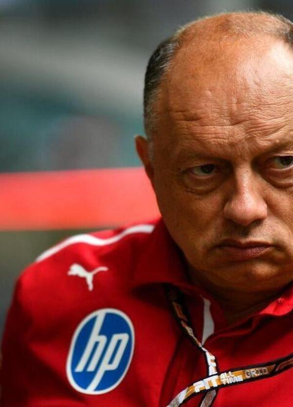 DISSING IN F1? Fred Vasseur risponde durissimo agli attacchi Ferrari. E su Leclerc e il contratto...