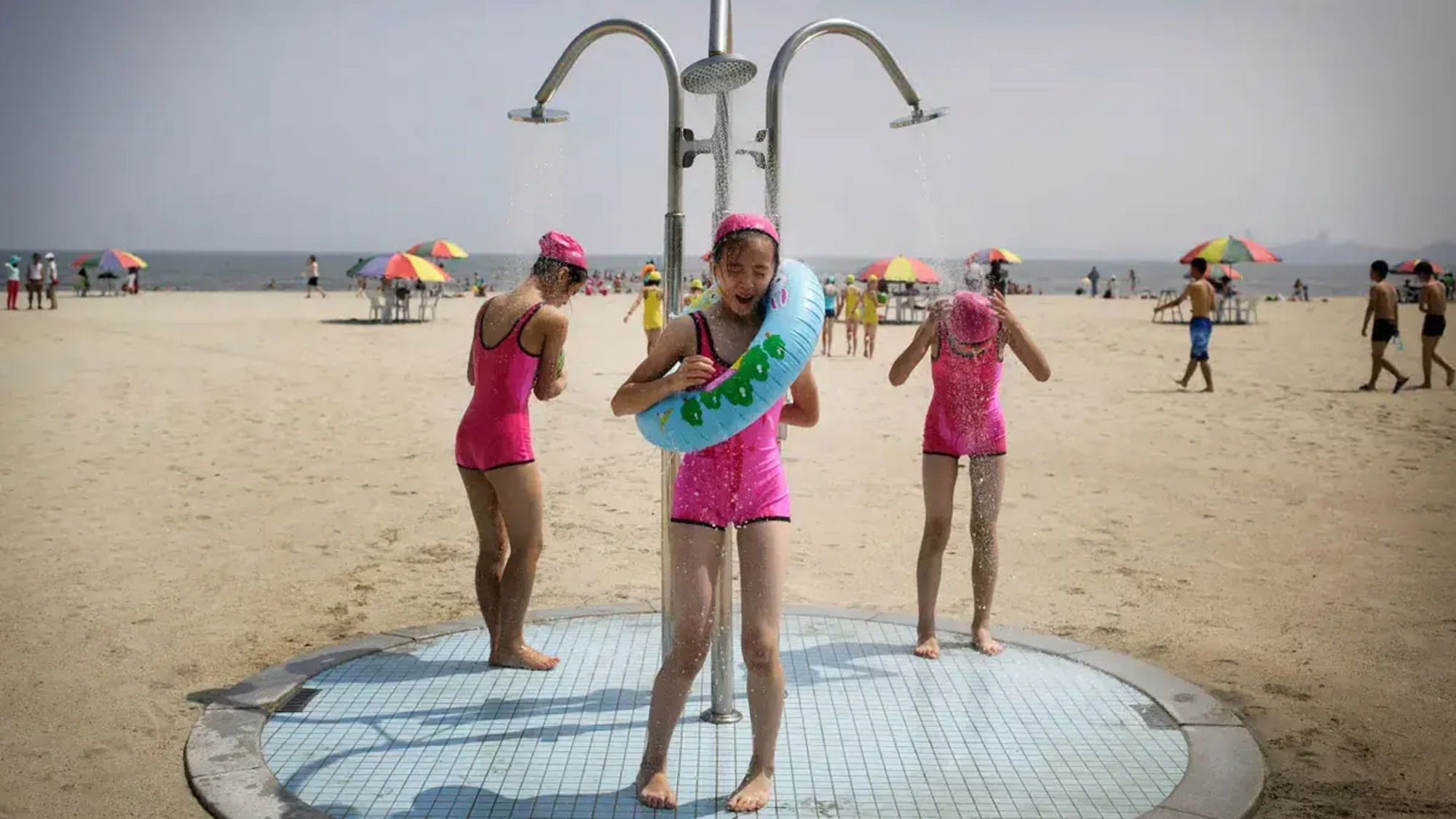In spiaggia in Corea del Nord