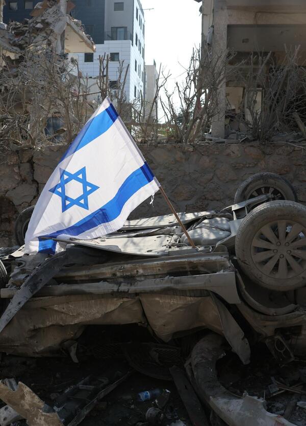 GUERRA ISRAELE-IRAN: ma quanto ci costa il conflitto? Ecco i rincari di benzina, gas e luce…