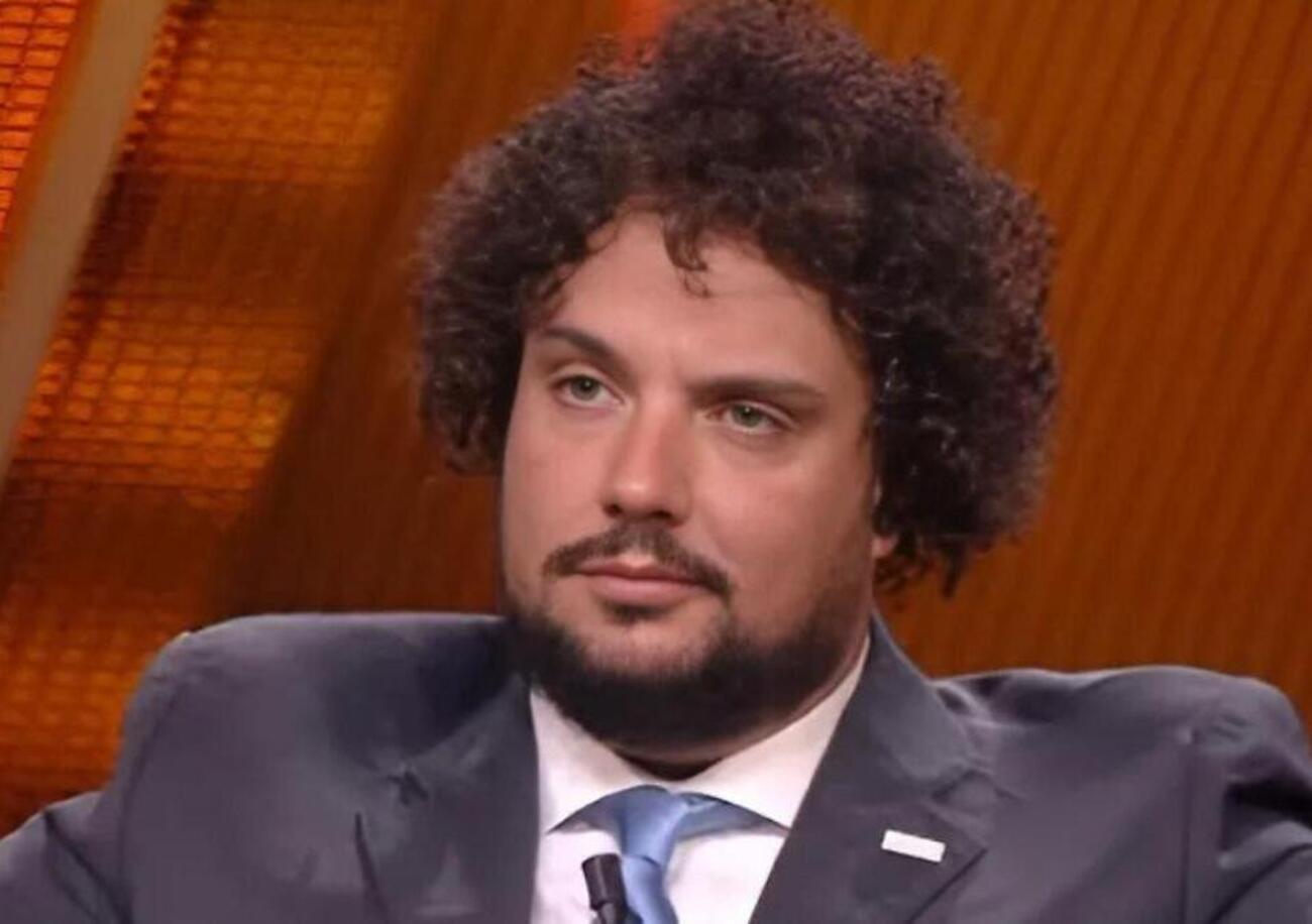 Omicidio Pierina Paganelli, la storia di Davide Barzan, dopo Le Iene, anche sul Corriere: &ldquo;Avvocato fake, assegni a vuoto, progetti immobiliari inesistenti. Tot&ograve; che vende la fontana di Trevi?&rdquo;  