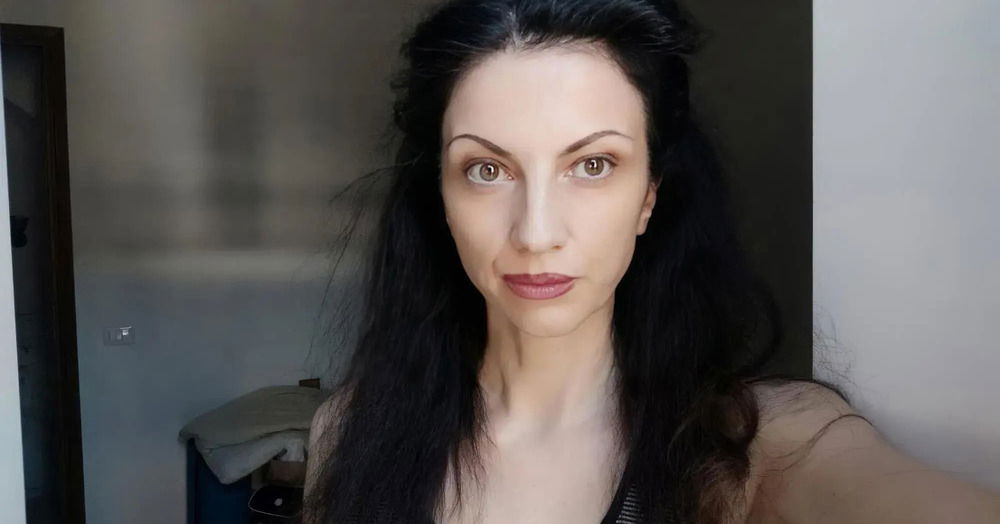 Da cosa nasce la poetica di Veronica Tomassini? Leggete &quot;Il roveto ardente&quot;, estratto dal saggio in lavorazione grazie alla residenza artistica organizzata da Transeuropa e Colombre