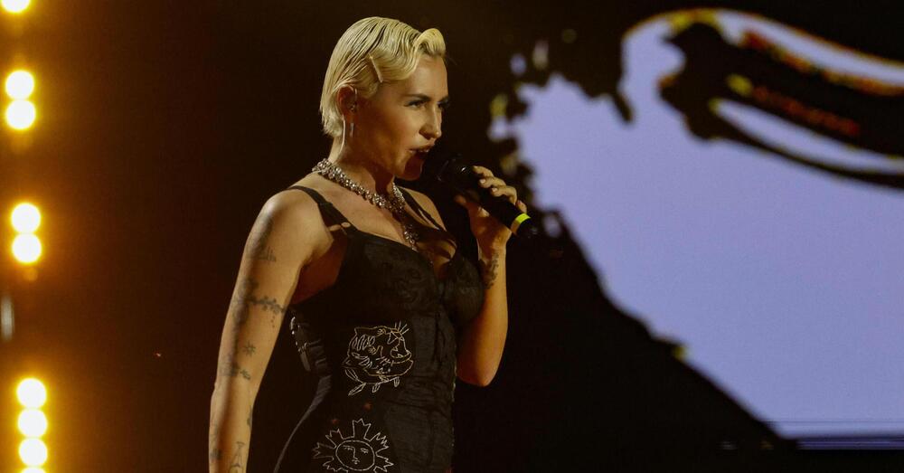 Serena Brancale &egrave; la prima della classe, cambio look per Pierpaolo Spollon, Al Bano e le polemiche sul suo ritorno in Russia, Lapo Elkann premiato in Portogallo, mentre Giulia Salemi&hellip; A tutto gossip con Alessi