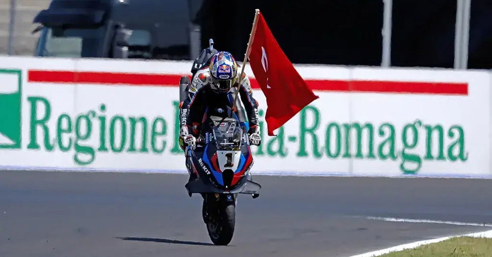 Oh Toprak, ma non era la Ducati Cup? Il turco vince anche Gara2 a Misano, per Bulega gran rimonta e danni limitati: &ldquo;Non fa schifo, ma...&rdquo;