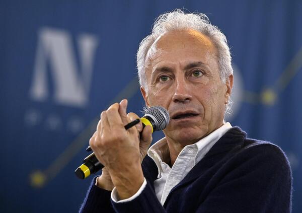 Delitto di Garlasco, Travaglio sbeffeggia le nuove ipotesi sull&#039;omicidio Poggi: &ldquo;Escludiamo il suicidio?&rdquo;. Sulle &ldquo;tre verit&agrave;&rdquo; del dna sotto le unghie: &ldquo;Capita, se la vittima ha tre mani&rdquo;. E su Bossetti a Belve Crime e la traccia sulle mutandine di Yara...