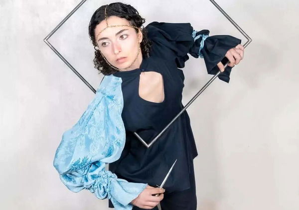 Avete mai ascoltato Caterina Duf&igrave; (in arte Vipera), che riscrive le regole della musica italiana col disco &quot;Acerbo e Divorato&quot;? In pratica, tra poesia e elettronica, resuscita la canzone d&rsquo;autore