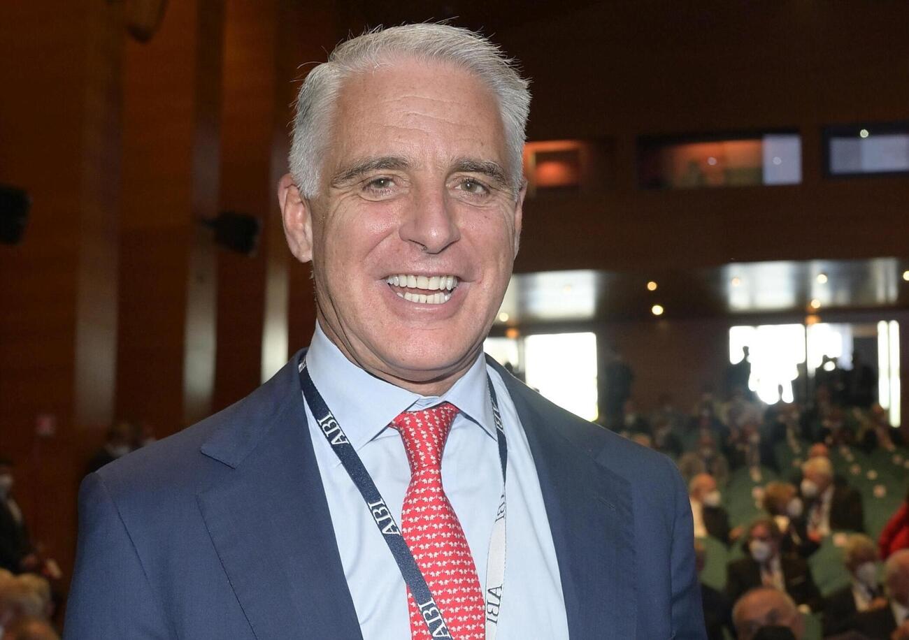 La strategia di Orcel (UniCredit)? Sbancare il risiko a suon di sentenze? Ecco perch&eacute; la scalata a Banco Bpm &egrave; una sfida a poker, tra tribunali e Golden Power