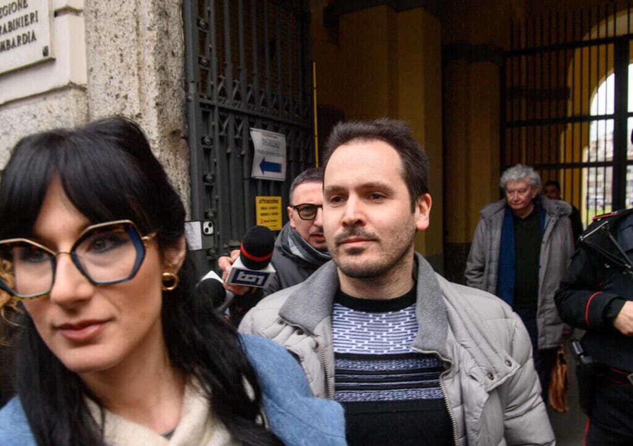 Omicidio Poggi, NUOVA IMPRONTA INSANGUINATA INCASTRA SEMPIO: appartiene a lui la traccia 97F trovata vicino al corpo di Chiara? &Egrave; Andrea che con la mano sinistra l&rsquo;ha spinta per le scale sporcando di sangue la maglietta? Al via l&rsquo;incidente probatorio&hellip;