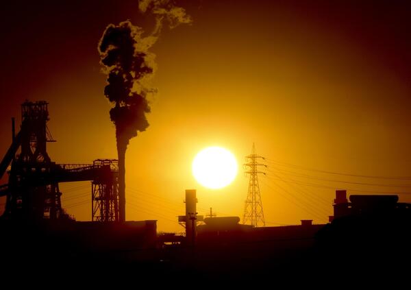 Ecco come Taranto &egrave; diventata la &ldquo;MONNEZZOPOLI D&#039;ITALIA&rdquo;. Dopo Ilva, Eni e gli inceneritori, arriva una nuova discarica grande come 5 campi da calcio. Ma l&rsquo;immondizia &egrave; la chiave per il potere?