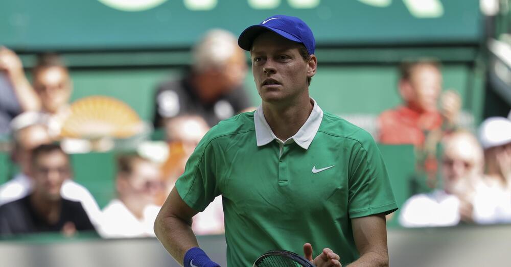 Si pu&ograve; dire che la partita di Sinner &egrave; stata orrenda? O solo perch&eacute; lo amiamo dobbiamo elogiarlo? No, vincere il primo turno di un Atp 500 sull&rsquo;erba faticando contro il numero 138 del ranking, Hanfmann, dovrebbe far riflettere. Anche se&hellip;