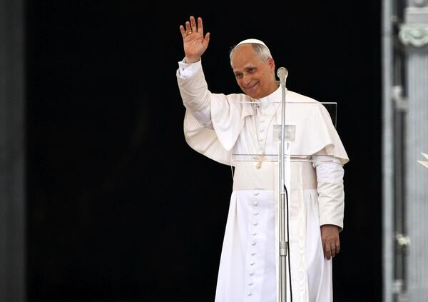 Ma cos&#039;&egrave; la storia di papa Leone XIV parente di Madonna, Justin Bieber, Angelina Jolie e Hillary Clinton? E i suoi antenati afroamericani erano degli schiavisti...