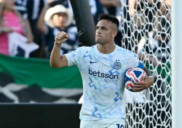 Cara Inter, tutto bene? Il vero dramma del pareggio con il Monterrey &egrave; la maglia away: un po&#039; svastica, un po&#039; PlayStation e un po&#039;... messaggio occulto