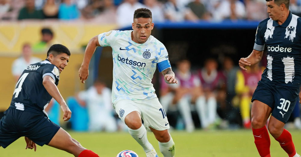 Cara Inter, tutto bene? Il vero dramma del pareggio con il Monterrey &egrave; la maglia away: un po&#039; svastica, un po&#039; PlayStation e un po&#039;... messaggio occulto