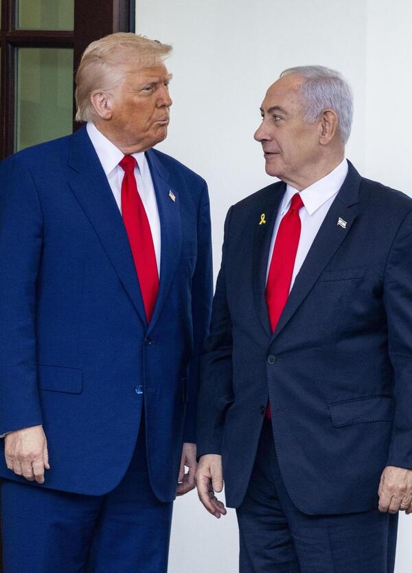 Ma Trump non era vicino a Israele? E allora perch&eacute; il fedelissimo di Donald, Bannon, attacca Netanyahu? 