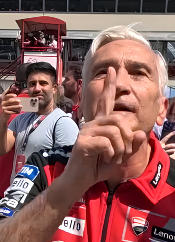 [VIDEO] Ma l&rsquo;avete visto Davide Tardozzi furioso per i fischi del Mugello a Marc Marquez? &ldquo;State zitti, questo &egrave; Rosso!&rdquo;