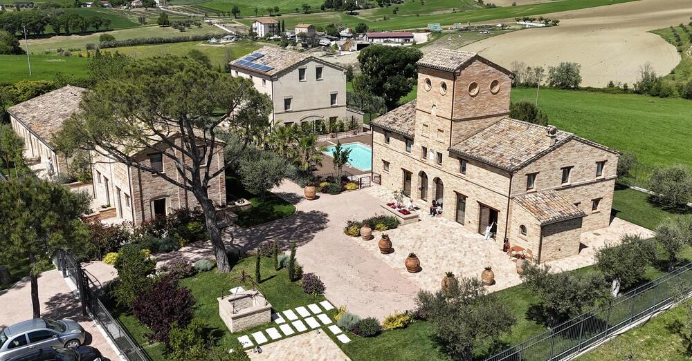 Siamo stati al Relais La Colombaia, nelle Marche, ma com&rsquo;&egrave; andata? Persi tra le colline e inebriati dall&rsquo;Acqua del Conero&hellip; ecco cosa abbiamo scoperto