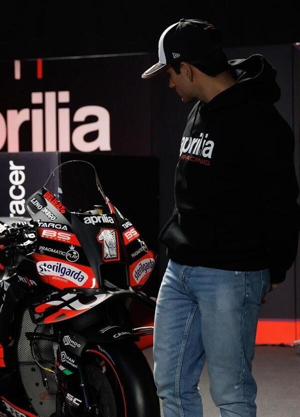 Adesso lo dicono anche nel salotto di Jorge Lorenzo: Jorge Mart&igrave;n o resta o paga. Aprilia aspetta e forse Honda non &egrave; pi&ugrave; cos&igrave; convinta