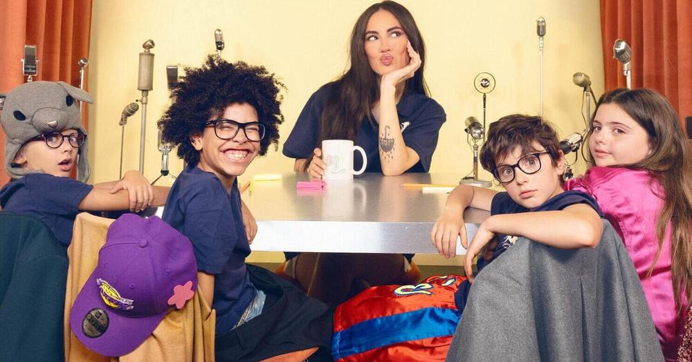 Giulia De Lellis con The Piccologi ha copiato (male) il podcast Babysitter di Paolino Ruffini? Chiede ai bambini di ascelle, creme e outfit, tutto bene? No, perch&eacute; con 5 milioni di follower e Tony Effe fa zero like&hellip;