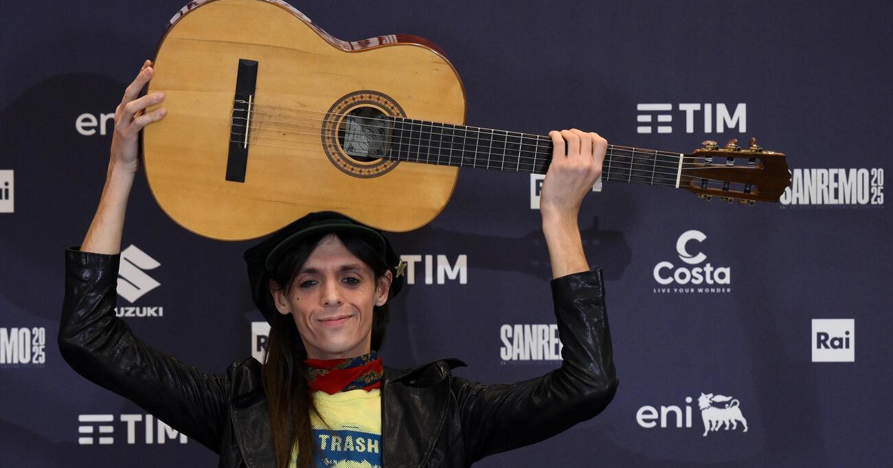PREMIO TENCO, E STICAZ*I? Da Marracash a Brunori Sas, fino a Lucio Corsi e Liberato, ecco le cinquine di finalisti: ma nell&rsquo;era dello streaming ha ancora senso (e importa a qualcuno) questo riconoscimento?