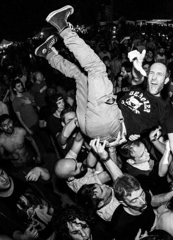Ricordate quando i concerti costavano 10 euro? Siamo stati davvero indie (altro che sold out)