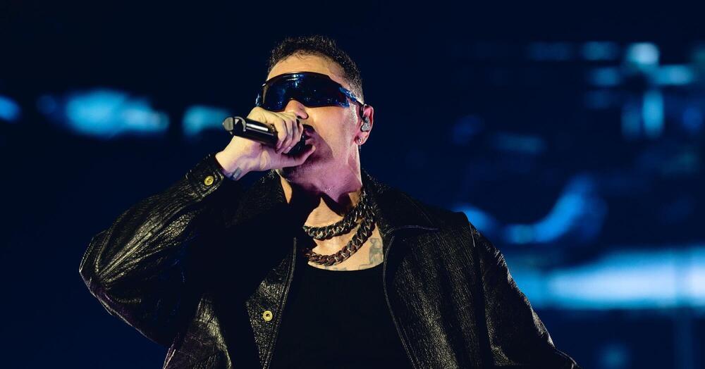 Siamo stati al concerto di Marracash a San Siro, ma com&rsquo;&egrave; stato? Tra Madame, svenimenti, allucinazioni e intelligenza artificiale, vi raccontiamo il doppio sogno di Marra&hellip;