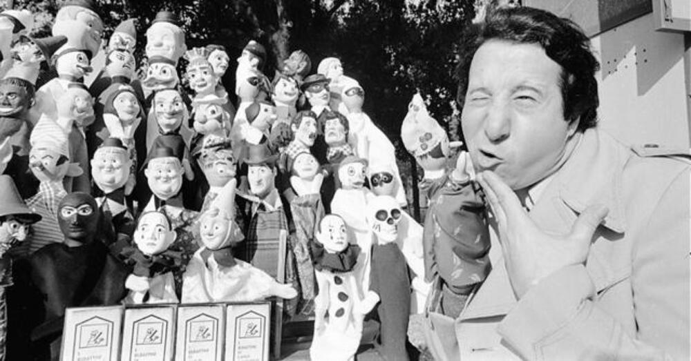 Siamo andati al funerale di Alvaro Vitali, ma com&#039;&egrave; stato? Un romanzo dell&rsquo;ingratitudine: pochi vip, nessuno della commedia sexy (da Banfi a Fenech), ma le lacrime dei romani e un grande Carlo Verdone 