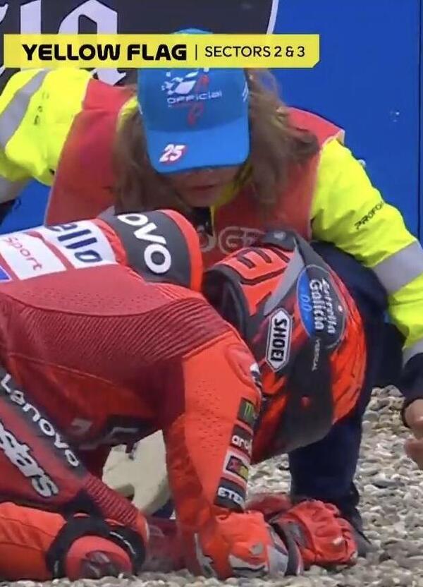 Il fuoco nel venerd&igrave; di Assen della MotoGP: Marc Marquez infiamma braccio e testicoli sulla ghiaia, Ogura brucia l&#039;Aprilia, sole su Bagnaia