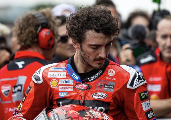 Ogni maledetto sabato! Pecco Bagnaia ancora nel buio pesto dopo la Sprint di Assen: &quot;Sembrer&ograve; palloso, ma guardo tutto. Oggi ero pi&ugrave; veloce dei Marquez, eppure...&quot;