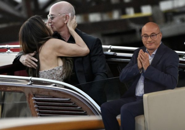 Cazzullo SMONTA il matrimonio di Bezos. &Egrave; la morte a Venezia? &ldquo;S&igrave;, ma dell&rsquo;idea di uguaglianza&rdquo;
