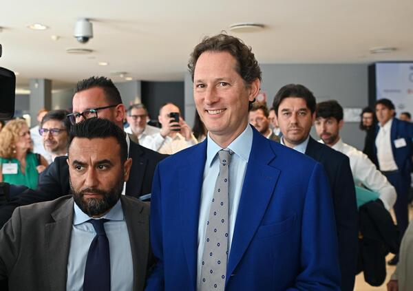 Mondiale per Club, davvero John Elkann far&agrave; un &ldquo;regalino&rdquo; ai giocatori in cambio del passaggio del turno? Si parla di una cifra a sei zeri se battono il Real Madrid. E la Juventus si sfrega gi&agrave; le mani per gli incassi&hellip;