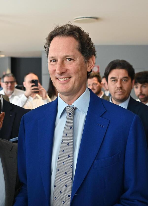 Mondiale per Club, davvero John Elkann far&agrave; un &ldquo;regalino&rdquo; ai giocatori in cambio del passaggio del turno? Si parla di una cifra a sei zeri se battono il Real Madrid. E la Juventus si sfrega gi&agrave; le mani per gli incassi&hellip;