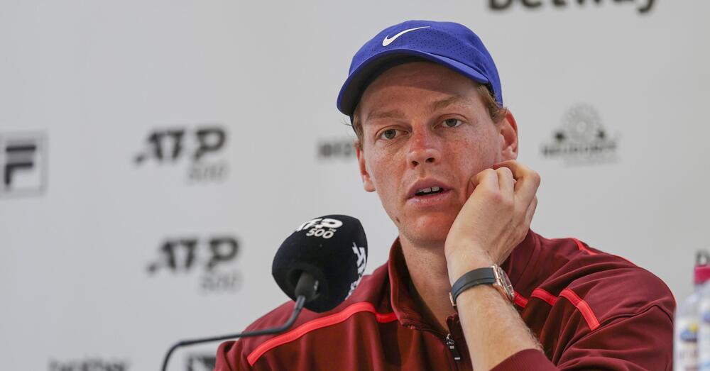 SCANZI ON FIRE su Sinner e Wimbledon: Cosa c&rsquo;&egrave; dietro l&rsquo;addio dello staff? E cosa c&rsquo;entra &ldquo;Panichi con quell&rsquo;intervista sulla forma fisica di Jannik al Roland Garros&rdquo;? Poi su Alcaraz favorito: &ldquo;Attenzione, passo dopo passo diventa Satana&rdquo;. E su Djokovic...