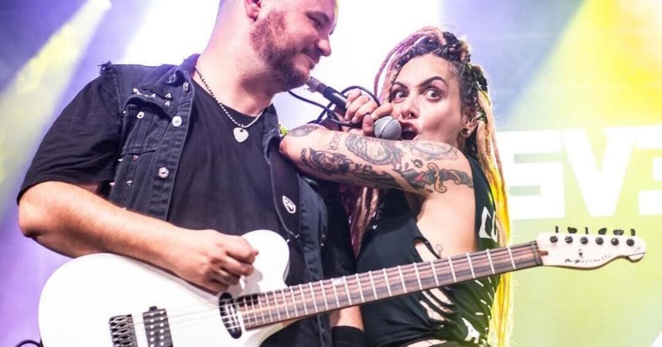 Davvero hanno annullato un festival di musica per una bestemmia? Gli organizzatori, le band Svetlanas e  Spleen, ci spiegano tutto: la chiamata misteriosa, le minacce e lo stop. Pusiano, provincia di Como, come la Russia di Putin? 
