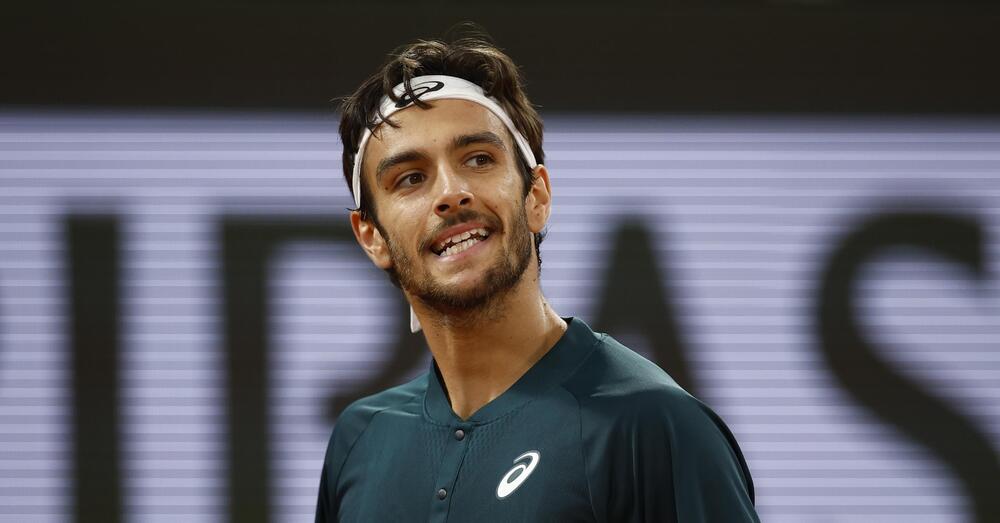 L&rsquo;INFORTUNIO NON PERDONA: Brutto ko di Musetti a Wimbledon dopo quello di Berrettini. Ma no, le storie di Matteo e Lorenzo non sono uguali e vi spieghiamo perch&eacute;