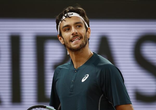 L&rsquo;INFORTUNIO NON PERDONA: Brutto ko di Musetti a Wimbledon dopo quello di Berrettini. Ma no, le storie di Matteo e Lorenzo non sono uguali e vi spieghiamo perch&eacute;