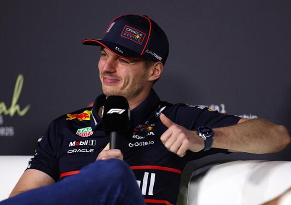 ECCO LA BOMBA! Max Verstappen avrebbe detto s&igrave; a Toto Wolff, ma in Mercedes c&rsquo;&egrave; ancora qualcuno che fa muro. E sul futuro di George Russell&hellip;