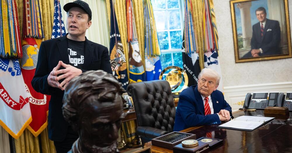 Perch&eacute; Musk pu&ograve; prendere per il cu*o Trump? Vi spieghiamo il (vero) motivo: ha la Cina alle spalle. Tesla, robot umanoidi e razzi: Elon ha scaricato Donald e punta su Xi