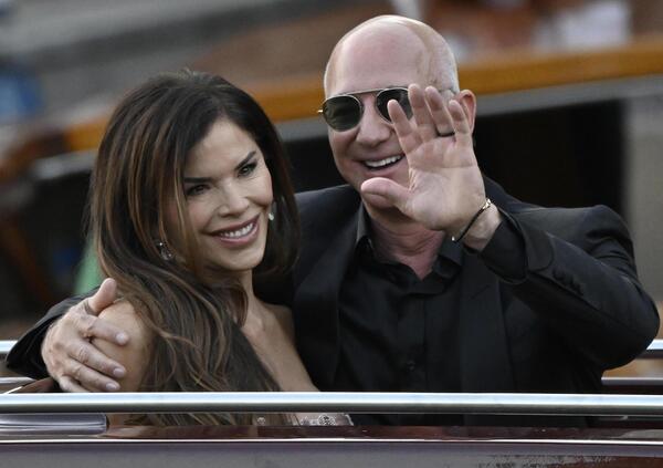 Bezos &amp; Sanchez: il miliardario di Amazon che si sposa a Venezia, ma i soldi non possono comprare la cultura...