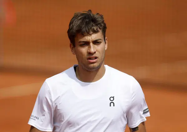 Ma in che senso la casa di Cobolli a Wimbledon era una &ldquo;truffa&rdquo;? &ldquo;A un certo punto mi sono messo nel frigo&rdquo;. Ecco il racconto tragicomico della nottata da incubo di Flavio prima del match